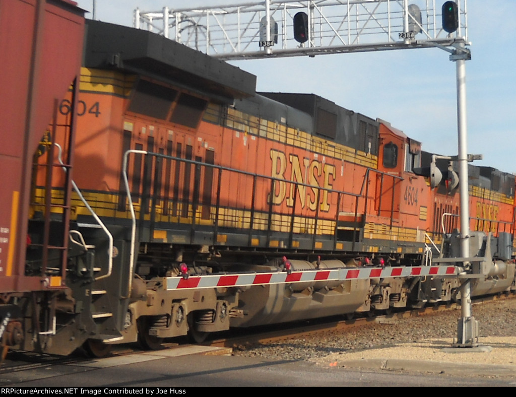 BNSF 4604